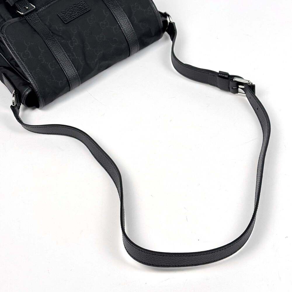 GUCCI Black Messenger Shoulder Bag - Picture 5 of 7